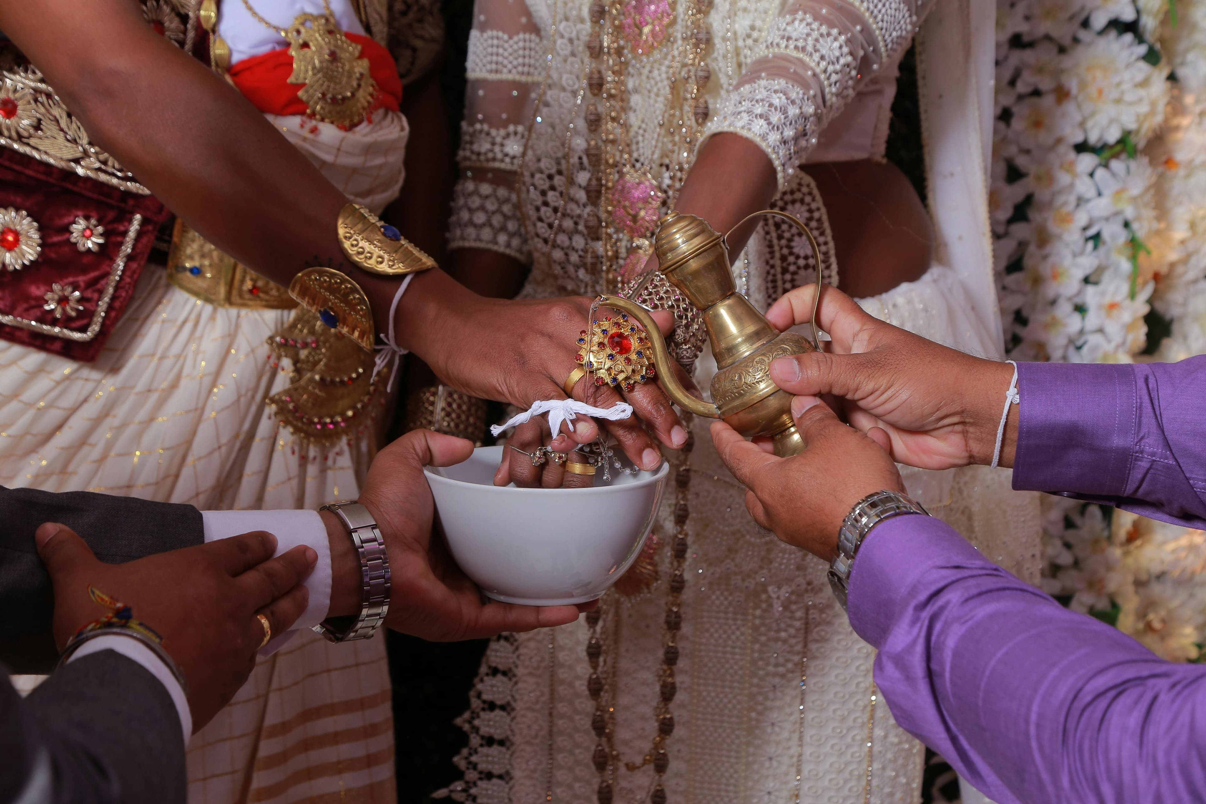 Sri Lankan couple in wedding setting